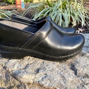 Dansko Women's Professional XP Clog